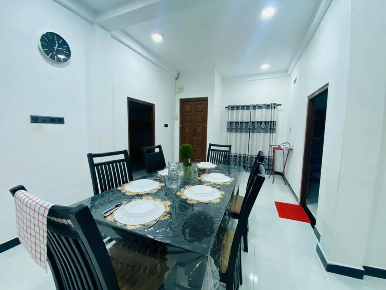 Lalitha Holiday Inn Jaffna Exterior foto