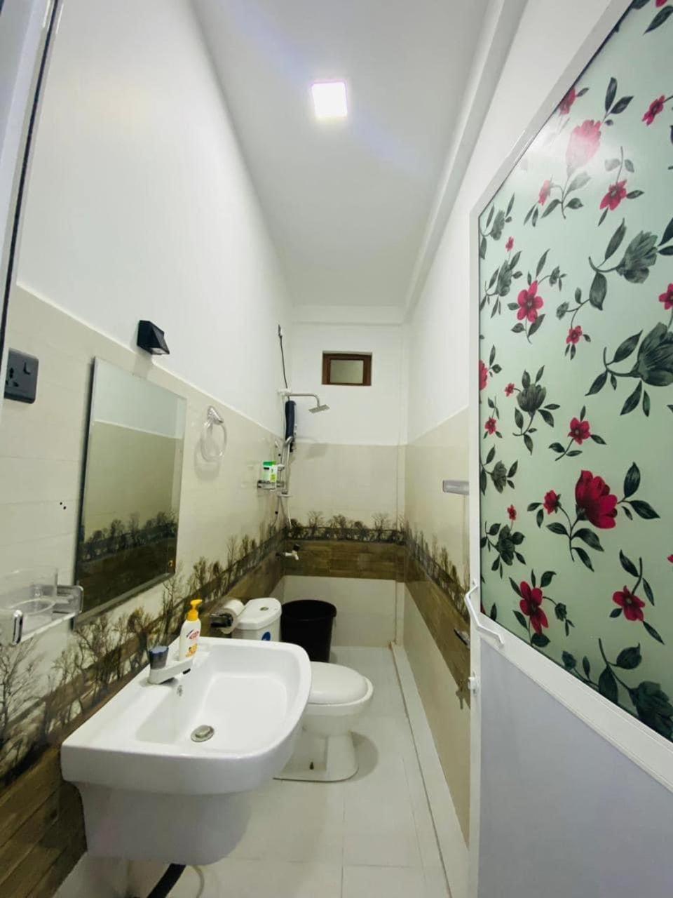 Lalitha Holiday Inn Jaffna Exterior foto